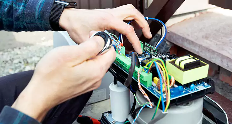 Automatic Driveway Gate Repair in Wright, FL