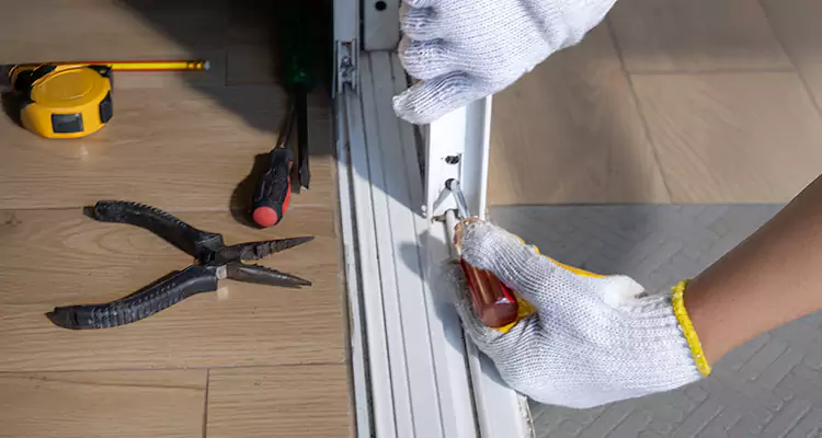 Screen Door Wheel Replacement in Wright, FL