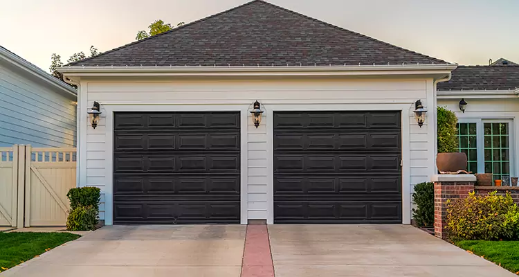 Residential Local Garage Door Repair in Wright, FL